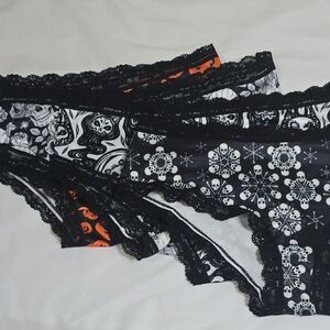 Bundle Of 4 Black and Orange Lace Trim Panties Set Size Xl NwOT.
